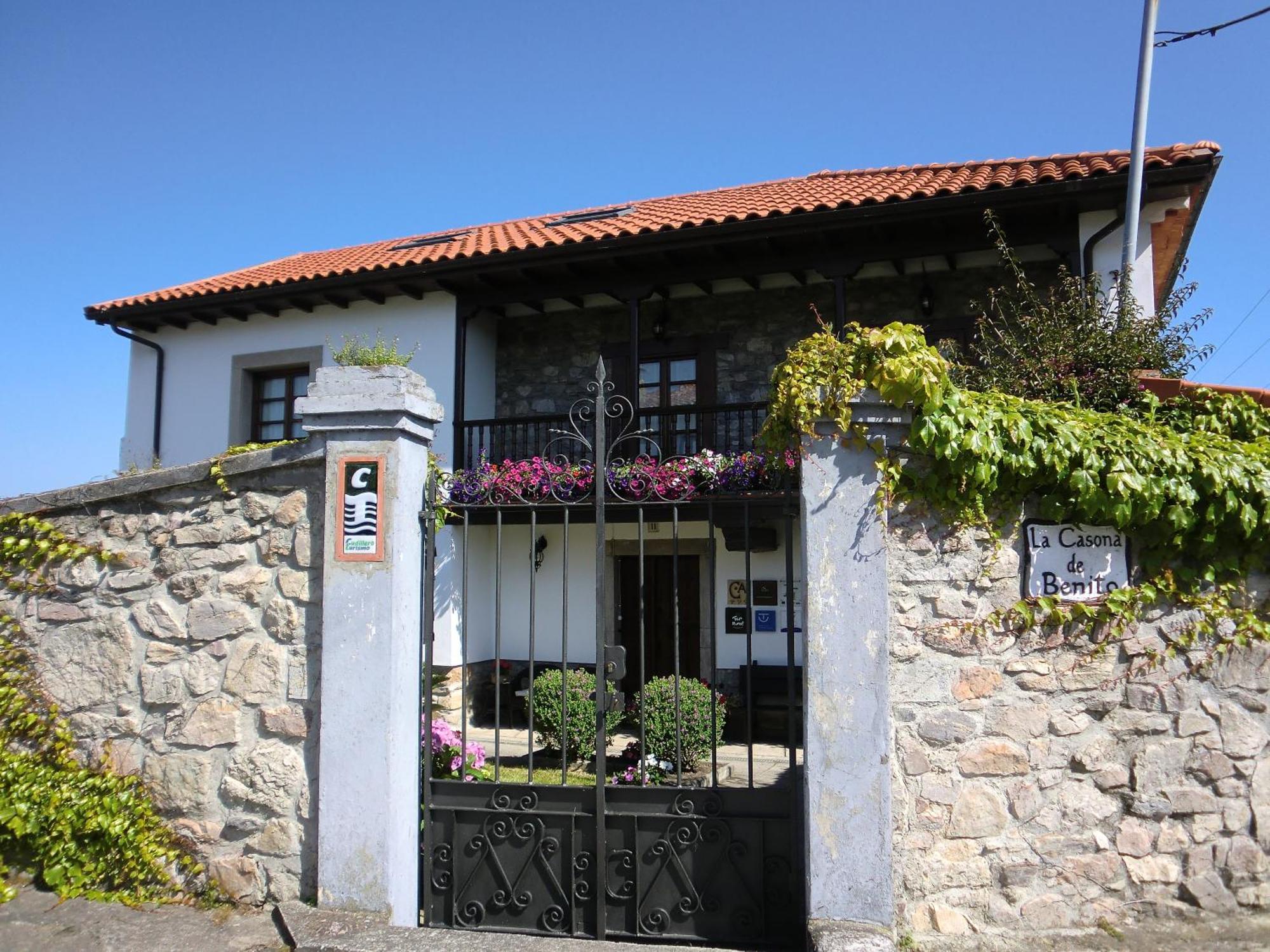 La Casona De Benito Guest House Cudillero Eksteriør bilde