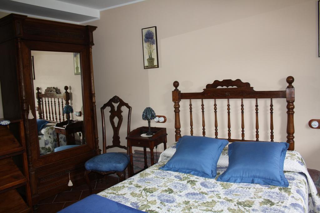 La Casona De Benito Guest House Cudillero Rom bilde